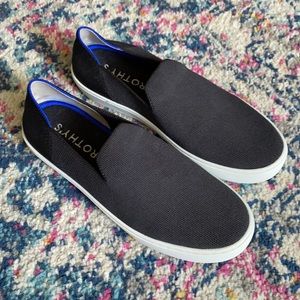 EUC Rothy’s “The Sneaker” in Black, size 8